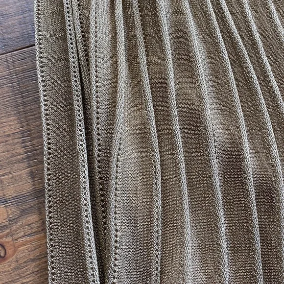 VINCE Pleated Metallic Crochet-Knit Midi Skirt Bronze - Picture 5 of 11